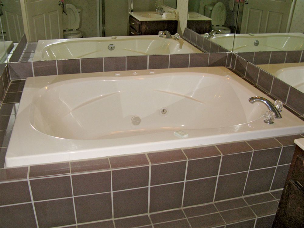Deerfield Inn And Suites Steele Екстер'єр фото
